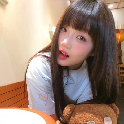橙色女孩